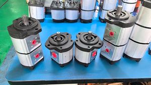 Pompe hydraulique OEM WP 962 WP300B WP03B WP09A WP15A WP12A série 9627931000 WP09A2 1802267 Pompe à engrenages pour finisseur Fuge - Product Image 2