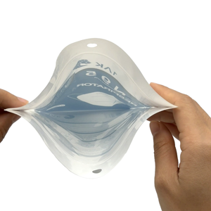 Sac d'emballage pour masque KN95 imprimé sur mesure, pochette refermable avec fermeture éclair et trou <span class=keywords><strong>de</strong></span> suspension, emballage anti-poussière pour masque médical - Product Image 5