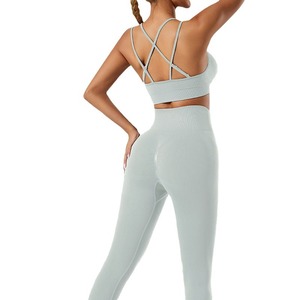 Ensemble de yoga sirène de Guangzhou : Leggings taille haute respirants et soutien-gorge de sport dos nu pour la course et le fitness - Product Image 5