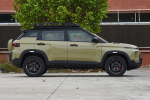 YD Auto, Autos Usados, Geely Cowboy 2025, SUV a Gasolina 1.5TD, 1.5T, 181 hp, Motor <span class=keywords><strong>de</strong></span> 4 Cilindros en Línea, 5 Puertas, 5 Asientos, Vehículo Usado, 5400 km <span class=keywords><strong>de</strong></span> Kilometraje - Product Image 6