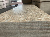 Tablero OSB (Tablero de Fibras Orientadas) con Acabado Mate Moderno para Construcción, Muebles y Embalaje