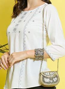 Top étnico estampado cuello redondo - Product Image 2