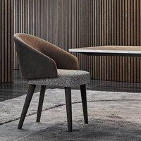 Chaise de salle à manger contemporaine JP, revêtement en cuir, structure en bois massif, conçue pour les restaurants