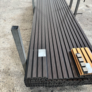 Panel de Pared Exterior Ecológico con Aspecto de <span class=keywords><strong>Madera</strong></span>, <span class=keywords><strong>Resistente</strong></span> a la Intemperie, de WPC, con Ranuras, para Decoración de Exteriores - Product Image 4