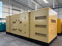 Groupe électrogène silencieux conteneurisé pour centre de données 500 KVA, insonorisé et résistant aux intempéries