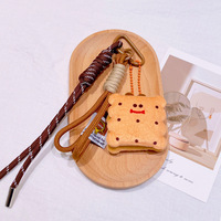 Pendentifs en peluche populaires, eau alcaline, pain, porte-clés, sac à dos d'amie, pendentif mignon en gros, cadeau d'anniversaire pour étudiant