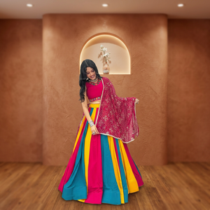 Ensemble de jupe Lehenga indienne traditionnelle avec design color block et dupatta imprimé pour les occasions de mariage et festives - Product Image 3