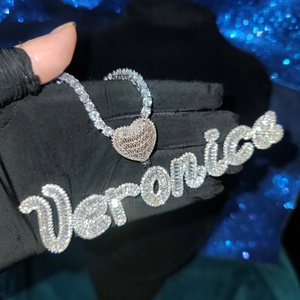 <span class=keywords><strong>Collana</strong></span> girocollo <span class=keywords><strong>personalizzabile</strong></span> in ottone placcato oro da donna ghiacciata Baguette con <span class=keywords><strong>nome</strong></span> di carattere corsivo ciondolo zircone targhetta personalizzata - Product Image 3