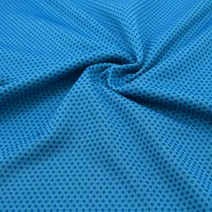 41% Polyester 59% kationisches Poly 3D Mesh Textur Mesh Xylitol Cooling Schweiß ableiten des Gewebe für T-Shirts