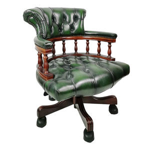 Chaise pivotante de bureau à domicile avec roulettes, base en bois, en cuir, américaine et européenne Chaise de bureau Boss réglable en hauteur. - Product Image 1