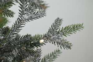 Árbol de Navidad Artificial de PVC Verde de 4 pies, Ecológico, Personalizado, de Bajo Precio, para Decoración de Festivales - Product Image 4