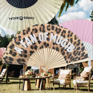 High Quality Customized Portable Folding Wooden Hand Bamboo <b>Paper</b> Fan With Painted Technique - Product Image 2