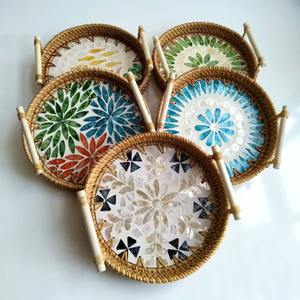 Bandeja de ratán vietnamita hecha a mano con conchas de colores, bandeja portátil tejida con asas para aperitivos, frutas, pan y té - Product Image 2