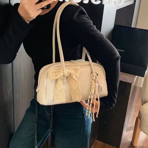 Sacs tendance et de niche pour femmes en 2025 : un sac polyvalent à porter à l'épaule et un sac coussin à main - Product Image 2
