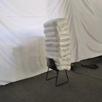 Chaise à base de patins en plastique empilable, durable et moderne pour bureau, salle de classe, école, gymnase, hôpital, formation, conférence, réunion, éducation