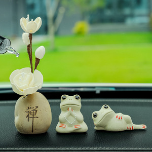 Adorno de Cerámica con Forma de Rana para Coche, con Florero y Difusor de Aroma Zen, para Decoración Interior de Automóviles, Estilo Lindo, Perfume Unisex - Product Image 1