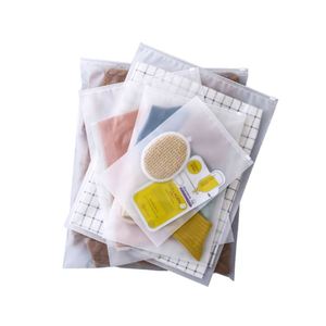 Bolsas de Plástico PE con Cierre Hermético y Logotipo Personalizado al por Mayor, Bolsas de Embalaje Autosellables para Ropa con Logotipo Impreso para la Industria Textil - Product Image 1
