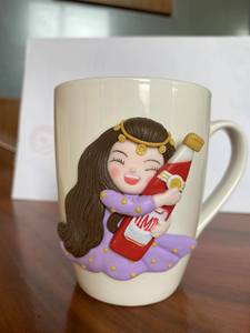 Tazza in Ceramica Fatta a Mano con Figura Femminile in Argilla Polimerica, Regalo Originale - Product Image 6