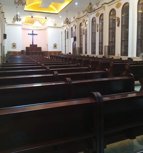 Panca in Legno Massello per Chiesa con Cuscino per Piegarsi in Ginocchio, per Sala di <span class=keywords><strong>Preghiera</strong></span>, Luoghi Religiosi, Celebrazioni Eucaristiche - Product Image 2