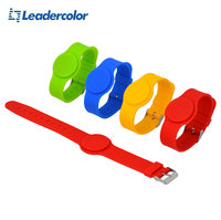 Bracelet intelligent personnalisé avec logo, étiquette RFID 125 kHz, contrôle d'accès, en silicone souple, puce TK4100, vente en gros
