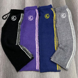 กางเกงวอร์มสตรีทแวร์ผ้าวูลลายแจ็คการ์ดสั่งทำพิเศษทรงโอเวอร์ไซส์มีเชือกผูกเอว ลายทาง ขนฟูฟ่อง นุ่มสบาย สำหรับผู้ชาย ผ้าถักเนื้อหนา สไตล์ลำลอง - Product Image 1