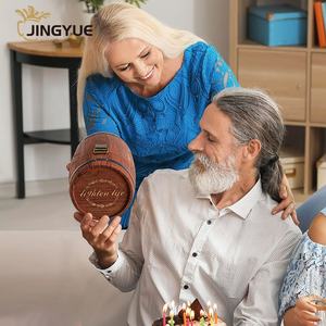 プレミアムユニーク面白い16オンスカスタムロゴ1994お父さん夫の誕生日プレゼントのための木製バレルギフトボックスでパイントグラスを飲むビール - Product Image 6