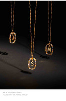 Collier à initiales de style espagnol à la mode avec zircon arc-en-ciel plaqué or en argent sterling 925 pour les mariages et les fiançailles