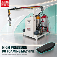Machine de mousseage PU haute pression de précision pour accoudoirs auto-moulants