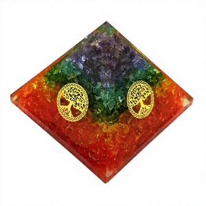 Pyramide d'Orgone en Pierre Gemme Arc-en-ciel en Gros, Figurine en Cristal Sculptée, Ornement Triangulaire pour Décoration d'Intérieur et Cadeau - Product Image 4