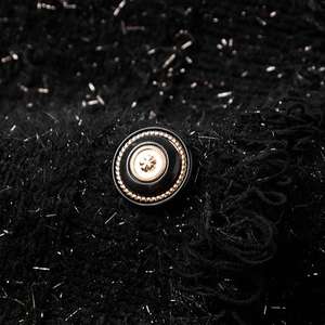 เสื้อกั๊กไหมพรมแขนยาวคอโอ แต่งพู่ ติดกระดุม สีดำ ผ้าทวีด สำหรับผู้หญิง - Product Image 4