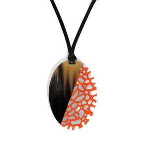 Colgante Bohemio de Cuerno de Búfalo Primal Grace, Joyería Orgánica Hecha a Mano para Mujer, Obra de Arte de Estilo Étnico Vintage - Product Image 6