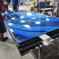 Springletile 1200x2400 Dalle en porcelaine onyx bleu de luxe, carrelage en pierre frittée dorée brillante, dalle murale polie et émaillée pour villa