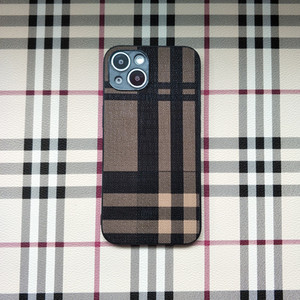 Coque de téléphone <span class=keywords><strong>transparente</strong></span> en carbone simple style britannique à rayures pour iPhone 17 16 15 14 13 12 Pro Max et Apple 16 Plus – Vente en gros - Product Image 5