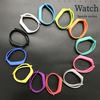 Podomètre intelligent étanche, bracelet de sport électronique en silicone avec affichage numérique de 1 pouce, chronométrage, calories, kilomètres
