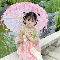 Sombrilla de Seda con Flecos de Pétalos - Accesorio de Danza de Tamaño Pequeño para Actuaciones Infantiles y Sesiones de Fotos de Hanfu