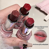 Gege Bear Cat Paw Aquery Gloss Avec Affichage Rouge à Lèvres 3D Design Mignon Brillant Fini Aqueux Portable pour un Usage Quotidien OEM ODM Rouge à Lèvres