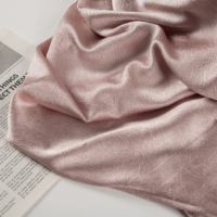 1007 Foulard en polyester satiné léger et respirant, doux pour la peau, prêt à l'emploi, idéal pour le quotidien des musulmanes - Vente chaude