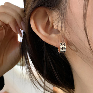 Pendientes de Metal con Diseño de Flor de Amor para Mujer, con Diseño Simple y Combinación Perfecta, Venta al por Mayor - Product Image 6