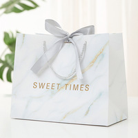 Sacs cadeaux en carton de luxe à motif marbré, avec poignée en ruban, logo personnalisé, impression numérique, gaufrage, débossage, emballage recyclable