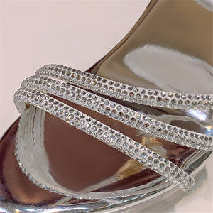 Sandales compensées légères et sexy pour femmes, style jelly, bout ouvert, rivets, effet pieds nus, rehaussant la taille, pour l'extérieur, printemps-été - Product Image 2