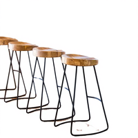 Tabouret de bar haut de gamme en bois massif et métal noir, design moderne, usage commercial pour bar à domicile, salle à manger et hôtel