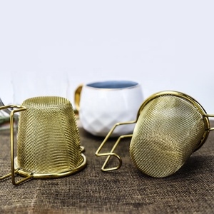 Titan mạ vàng thép không gỉ trà lọc lưới Mini bóng trà Infuser với hai xử lý trà tre Maker Mug nồi du lịch đặt - Product Image 4