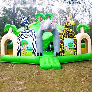 Gran castillo inflable y tobogán para exteriores, tipo jungla, comercial, de PVC, para juegos infantiles con temática de safari. - Product Image 1