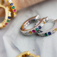Pendientes de Aro Huggie de Plata de Ley 925 con Arcoíris para Mujer, Venta al por Mayor de Fábrica, Joyería Chapada en Oro de 18K en Stock