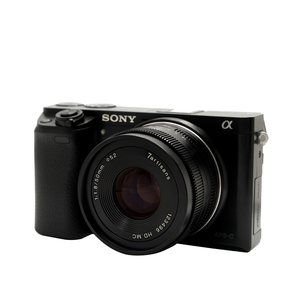 เลนส์ 7Artisans 50 มม. F1.8 แบบไพรม์ รูรับแสงกว้าง สำหรับถ่ายภาพบุคคล ปรับโฟกัสเอง ใช้ได้กับกล้อง Canon EOS-M M50 M100 Sony E <span class=keywords><strong>A7</strong></span> และ <span class=keywords><strong>Fuji</strong></span> FX/M4/3 และ Nikon - Product Image 3