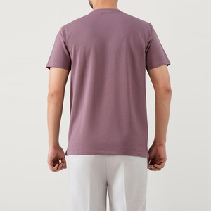 T-shirt uni en coton pour homme, coupe ajustée, idéal pour l'été – Vente en gros pour fabricants de vêtements pour adultes - Product Image 4