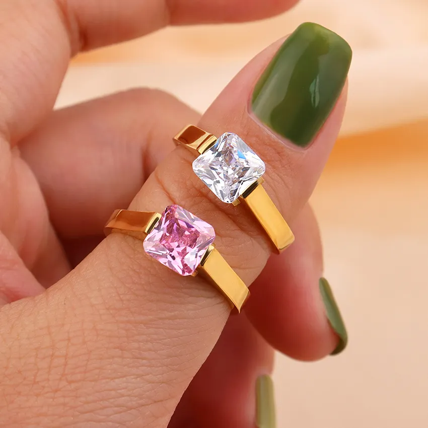 New Square Stone Unique Jewelry Designs Zircon Stainless Steel Wedding Rings Shiny Crystal Moissanite Pink Clear Rings Women