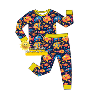 ملابس نوم أطفال وعائلات من الخيزران بتصميم مخصص من أوستن بيلا، بيجامات بنمط مربعات، ملابس نوم غربية - Product Image 4