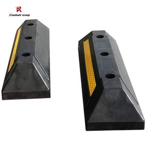 ROADSAFE - Ferma Ruota Riflettente per Parcheggio Auto, Stopper in Gomma 55*10*15cm - Product Image 2