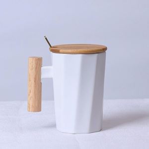 IStapromo Geschenken Keramiek Scandinavische Stijl Creatief Houten Handvat Met Deksel En Lepel Mark Kantoor Koffiekopje Feestdag Evenement Cadeau - Product Image 3